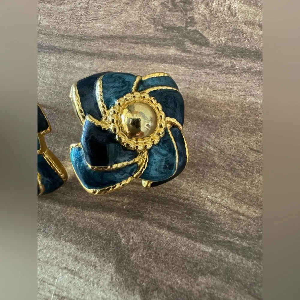 kerissa enamel stud